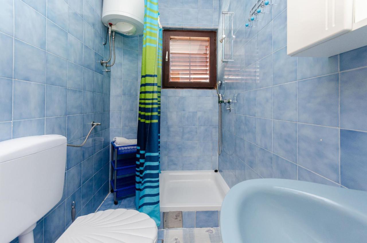 Apartments Ljubica J โลปาร์ ภายนอก รูปภาพ