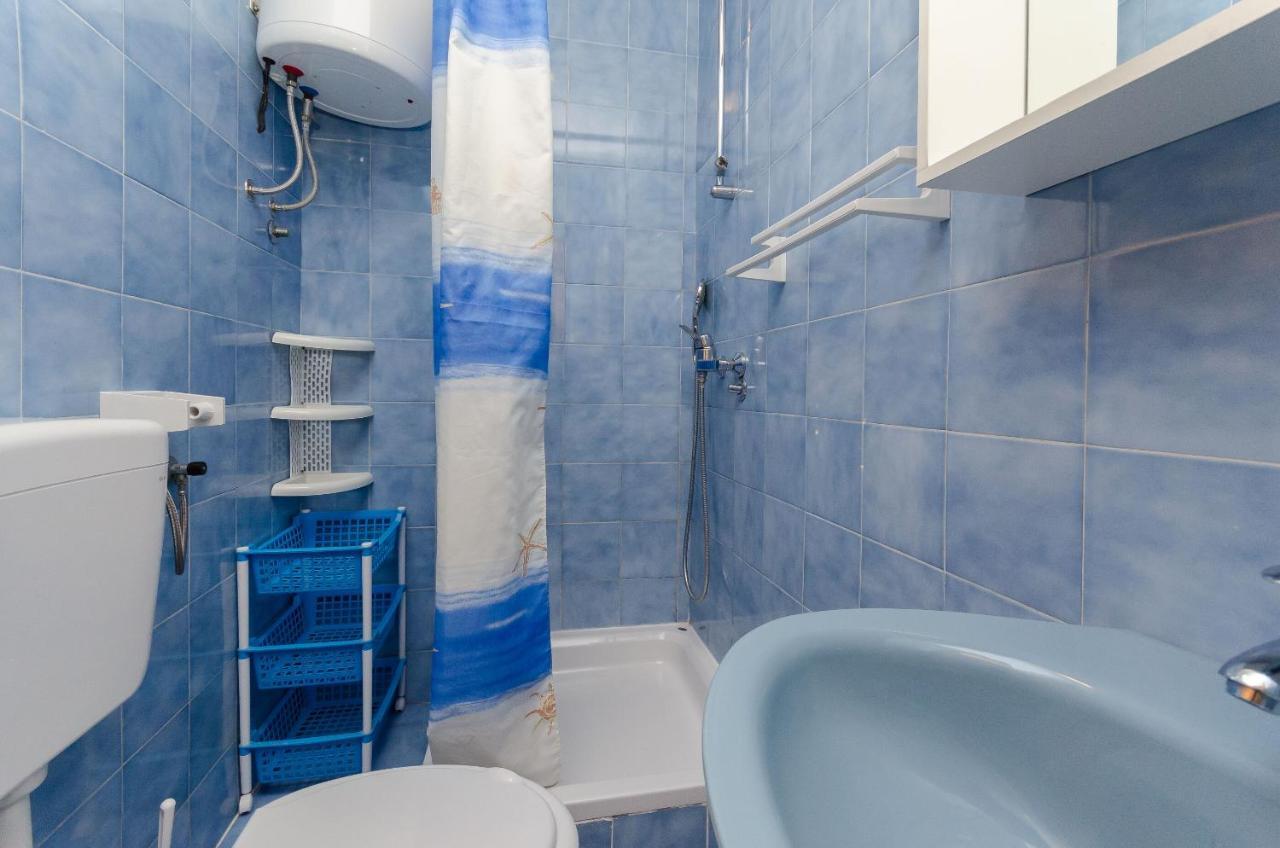 Apartments Ljubica J โลปาร์ ภายนอก รูปภาพ